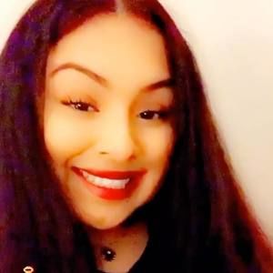 Meet your Posher, Shelly